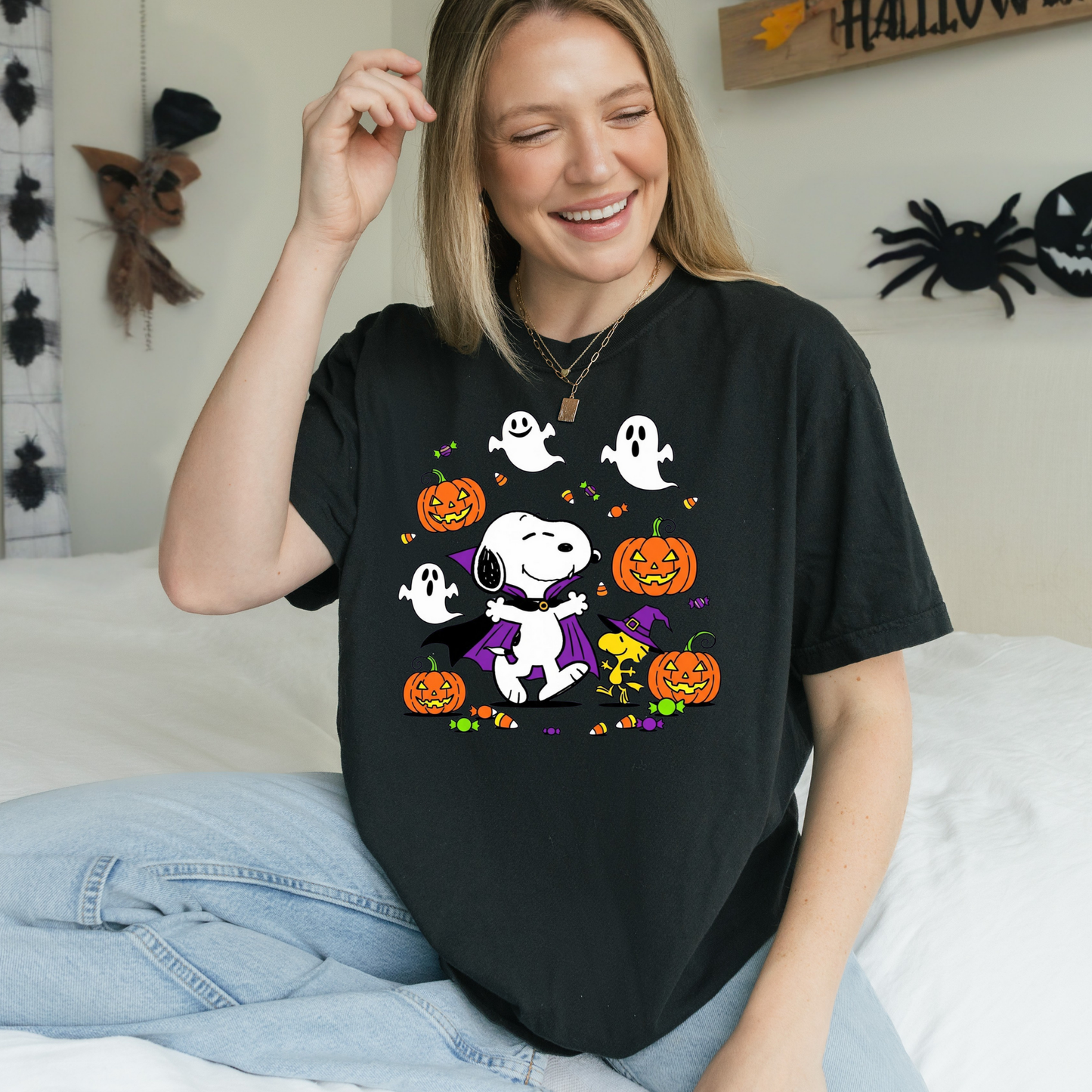 Snoopy Halloween Graphic Hoodie/Crewneck/T-Shirt