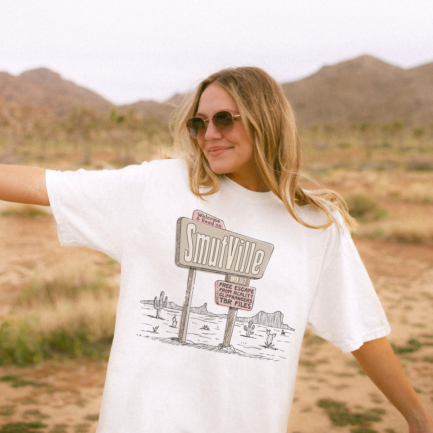 📖 SmutVille Desert Sign Graphic Tee – Funny Bookish Aesthetic T-Shirt